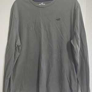 Hollister Men's Olive Long Sleeve Tee